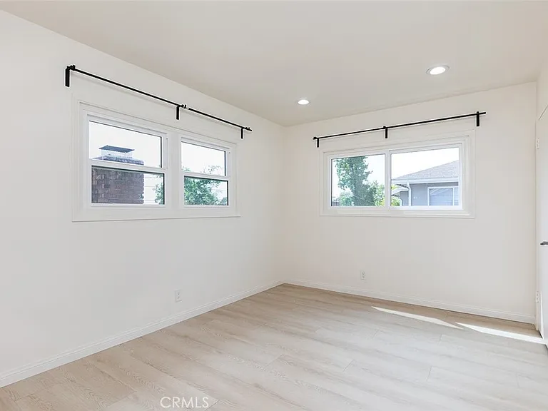 3511 Paraiso Way — Photo 32