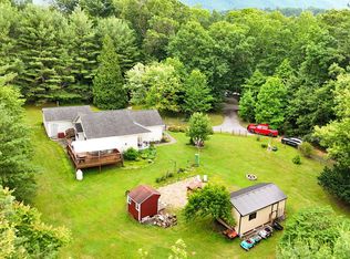 343 Mill Farm Trl, Berkeley Springs, WV 25411