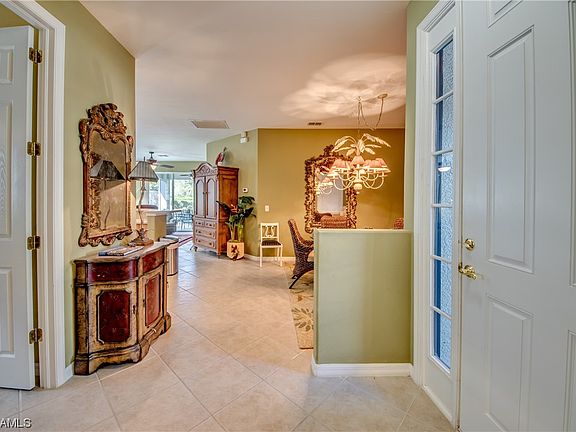 2nd image of 10564 Avila Cir