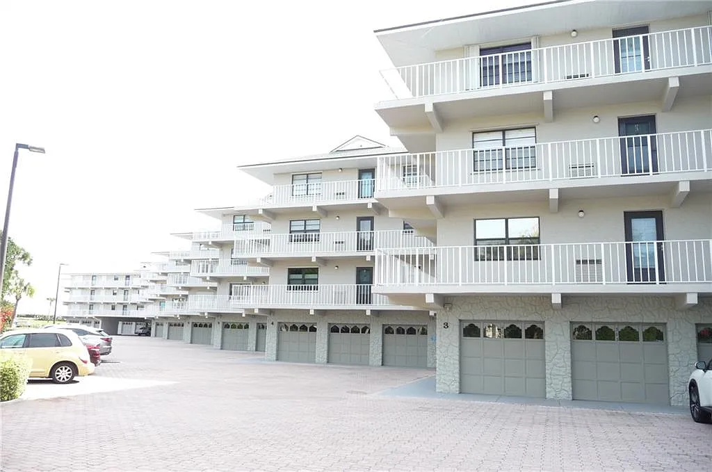2 bed, $5,500 — Photo 2