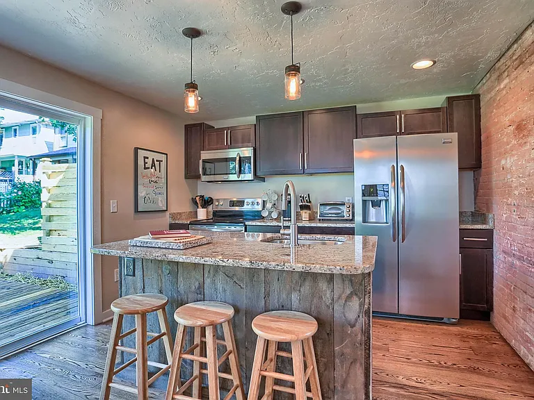 234 N Stratton St — Photo 10