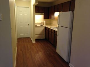 211 Tower Dr #G100, New Vienna, OH 45159