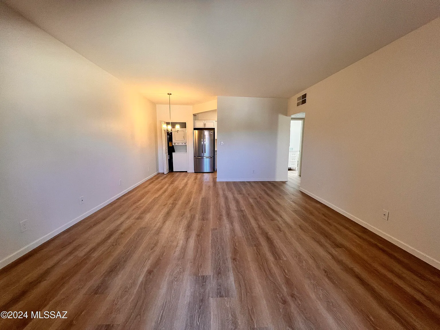 1 bed, 1.0 bath, 729 sqft, $1,295 — Photo 3
