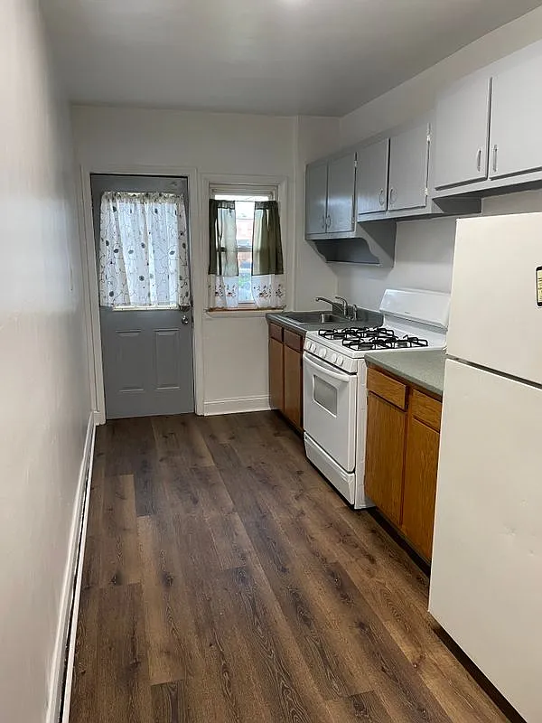 1 bed, 1.0 bath, 650 sqft, $1,100 — Photo 2