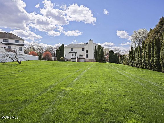 4th image of 308 Flower Lane