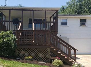 4826 Yorkana Rd, Hallam, PA 17406