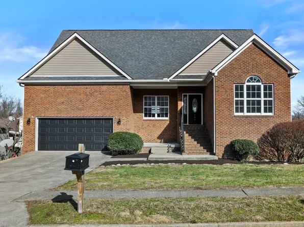 505 Perry Dr, Nicholasville, KY 40356