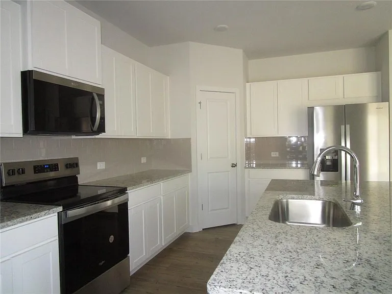 5234 Mulberry Creek Way — Photo 10