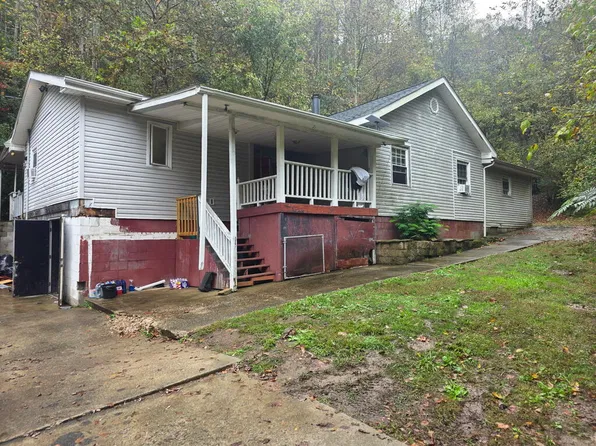 11 Cardinal, Van Lear, KY 41265
