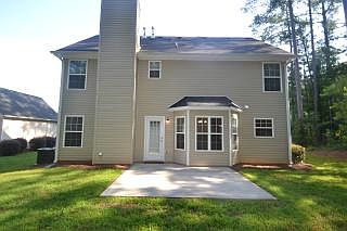2nd image of 301 Peachtree Cir