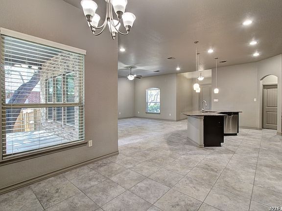 5th image of 10826 Belle Vere