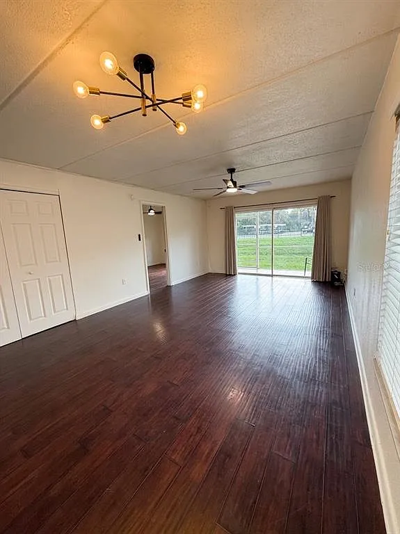 2 bed, 2.0 bath, 948 sqft, $1,975 — Photo 3