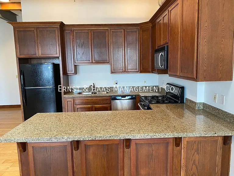 800 S Pacific Ave #203 — Photo 5
