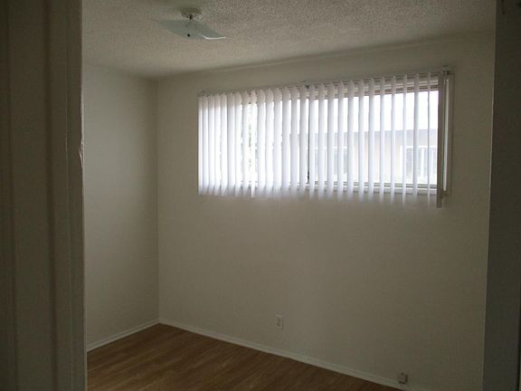 5th image of 6223 Woodruff Ave APT D