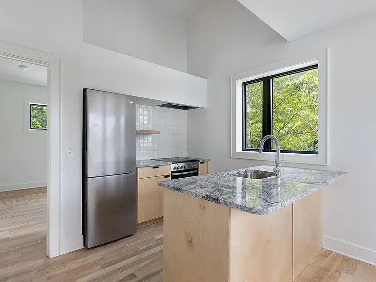 926A Washington St — Photo 10
