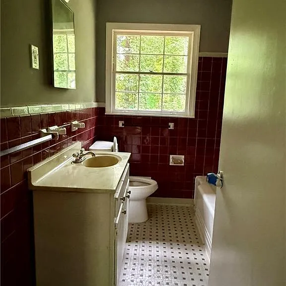1821 Sandringham Dr SW — Photo 11