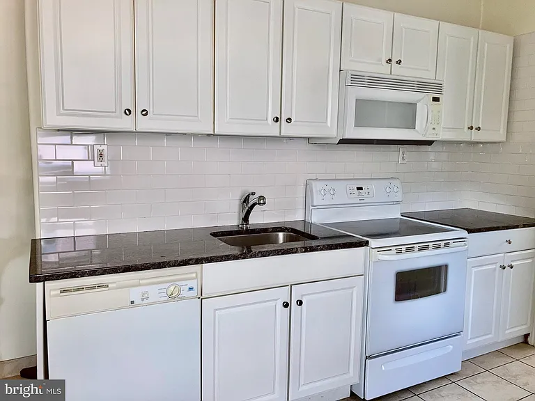 1122 S Broad St #2R — Photo 4