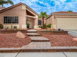 5460 Cow Town Ln, Las Vegas, NV 89118