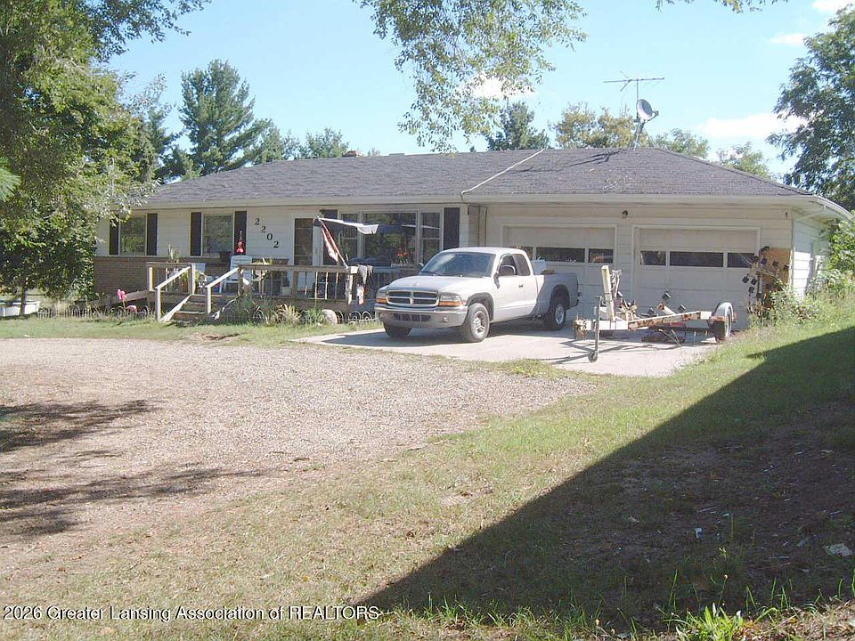 2nd image of 2202 N Eifert Rd