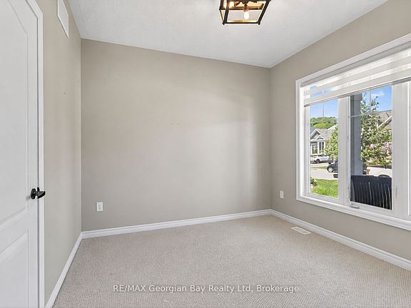 5th image of 615 Bayport Blvd