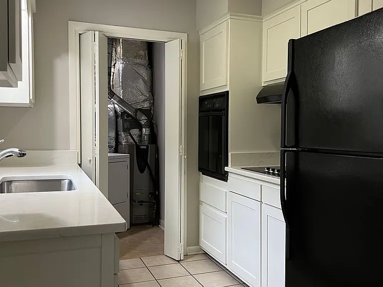 1720 Kavanaugh Blvd — Photo 7