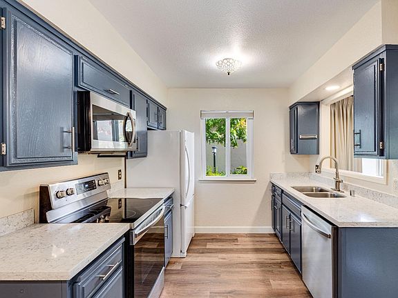 4th image of 114 La Mancha Drive
