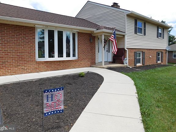 5th image of 4272 Charley Forest St