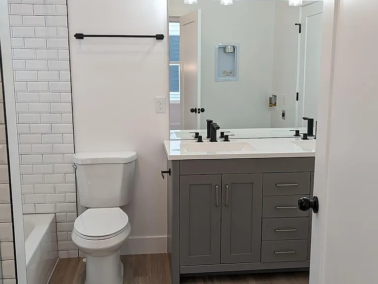 909 W Euclid Ave S #6 — Photo 6