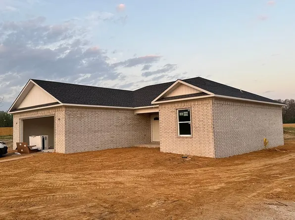 124 S Apple St, Beebe, AR 72012