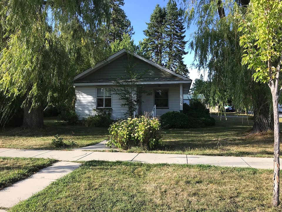 2nd image of 904 Oak St