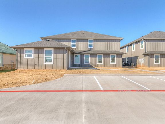 5th image of 2009 Rockview Dr #105