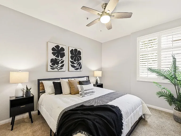 75 Log St #3D — Photo 3