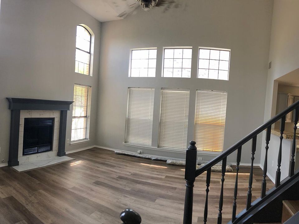 1st image of 336 Leisure Ln
