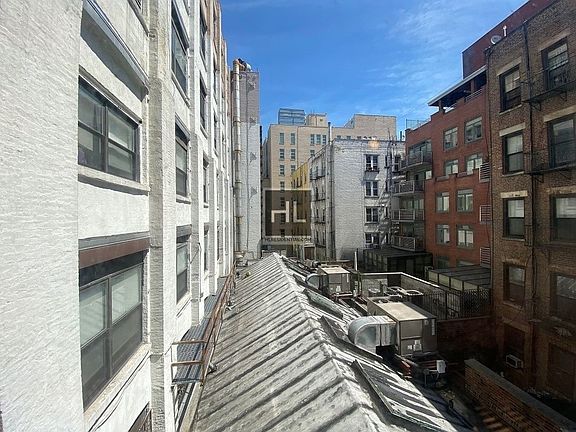 5th image of 124 Mott St APT 21