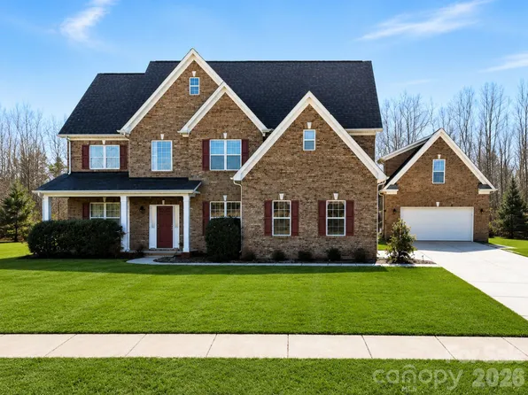 1008 Spring Rose Ln, Matthews, NC 28104