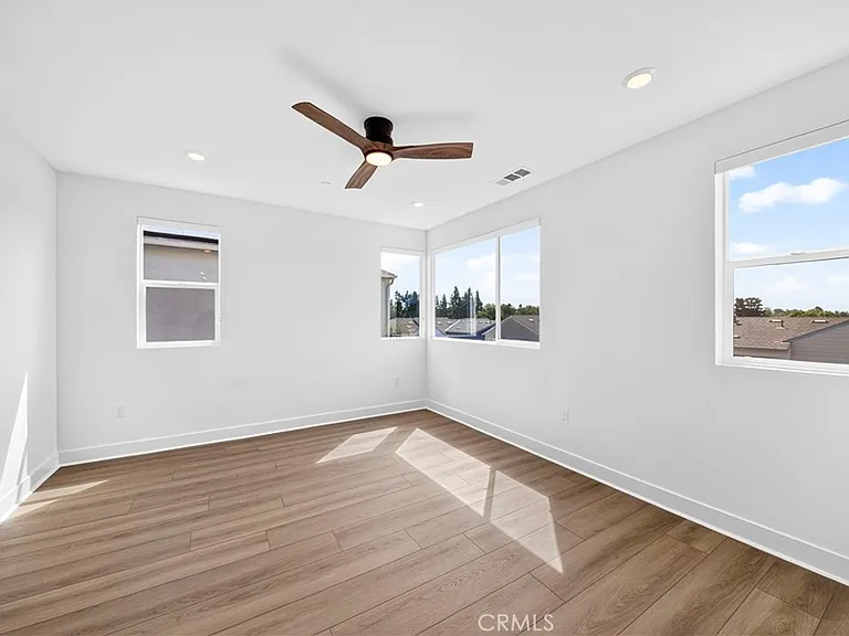 1041 Citrus Ave — Photo 31