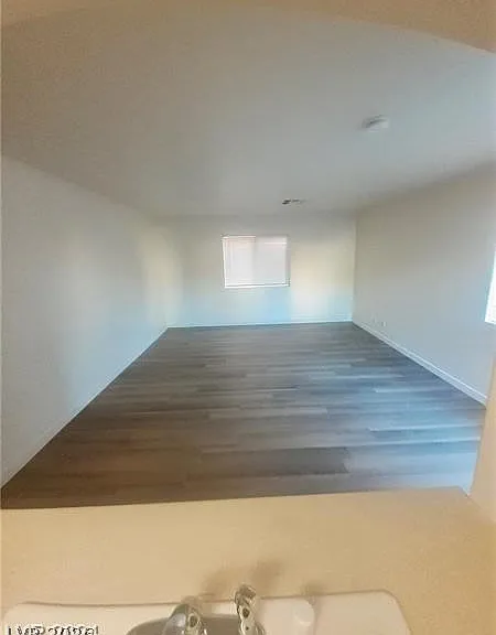 9210 Hollander Ave — Photo 4