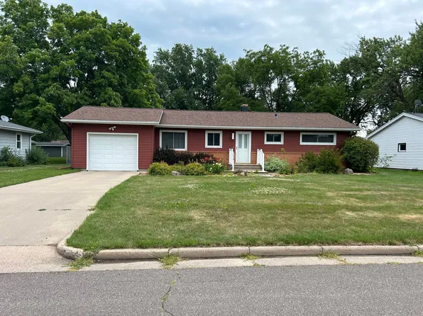 1450 9th Ave, Baldwin, WI 54002