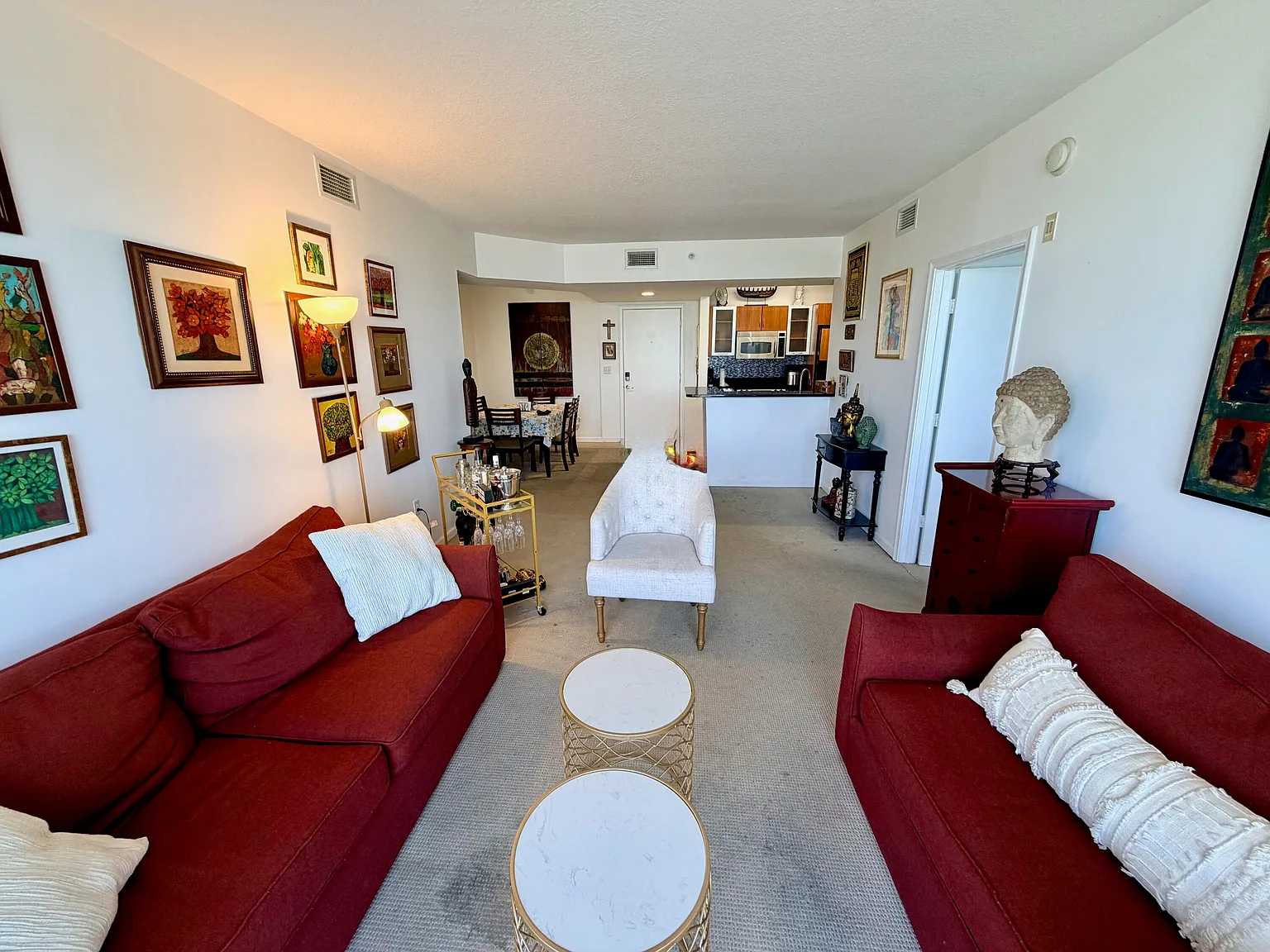 2 bed, 2.0 bath, 1081 sqft, $2,700 — Photo 2