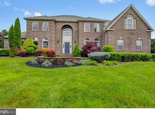 8 Cassandra Ct, Monroe Township, NJ 08831