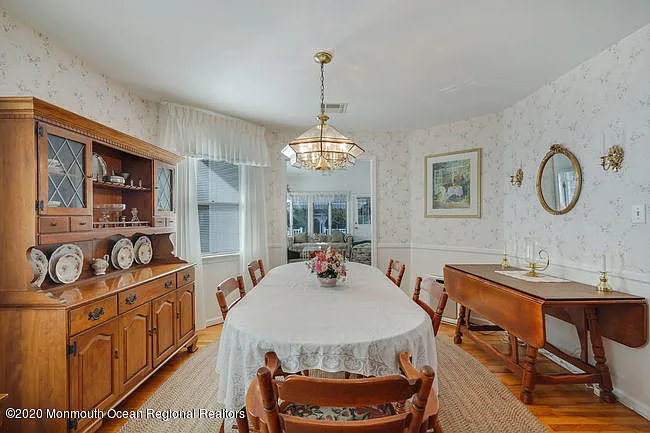 315 Tuttle Ave — Photo 6