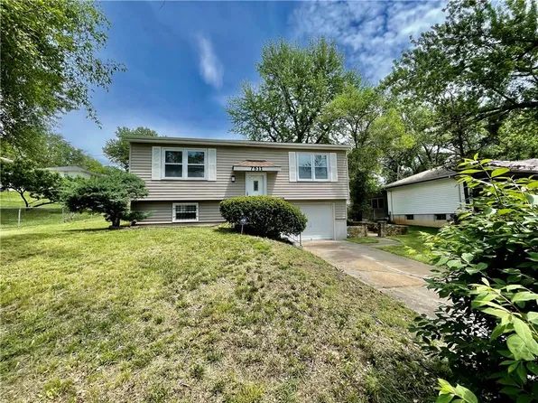 7511 Oakland Ave, Kansas City, MO 64138