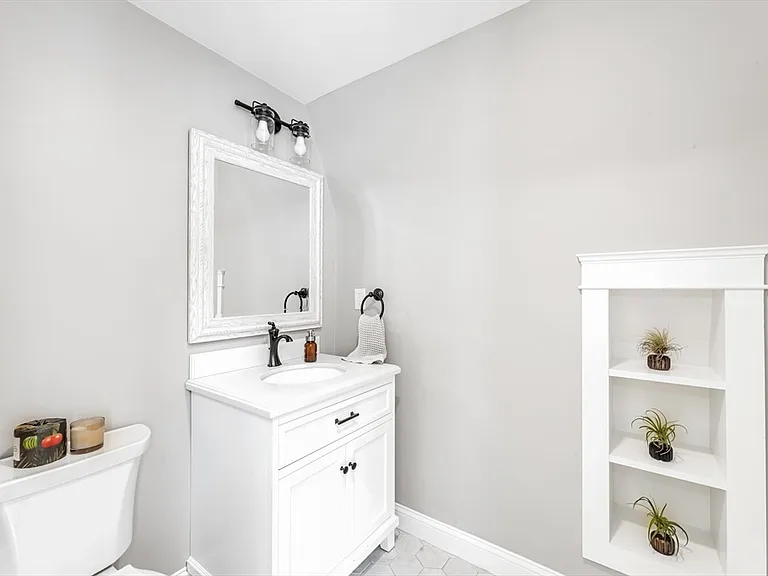 11 Chase Ave #1 — Photo 10