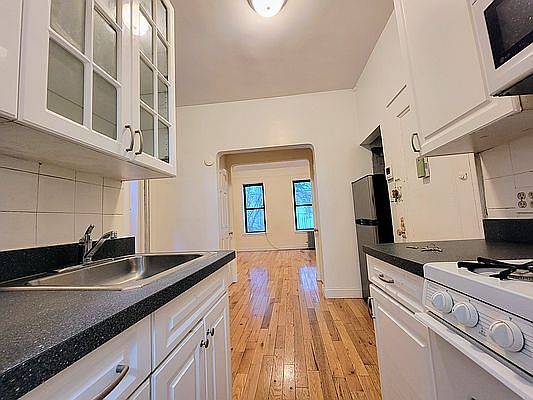 1st image of 488 E 74th St APT 3A