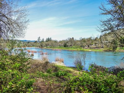395 Rio Nes Ln, Roseburg, OR, 97470