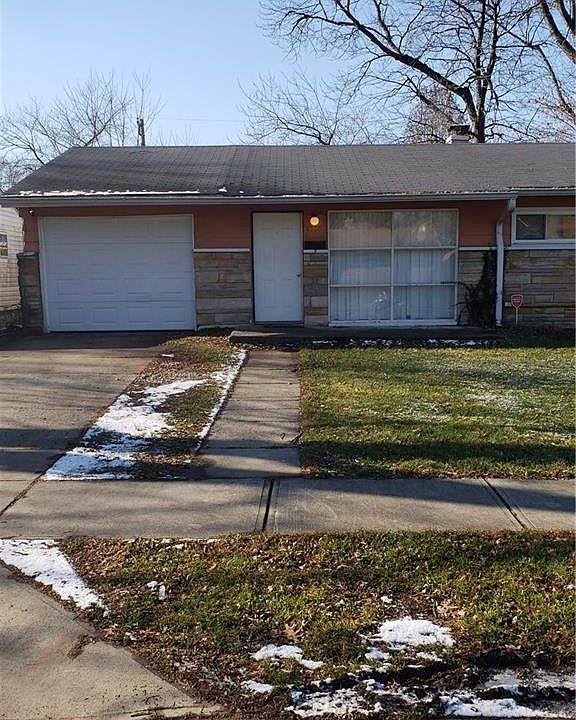 2nd image of 4940 Leone Dr