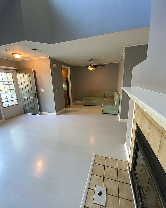 Living Room / Dining Room