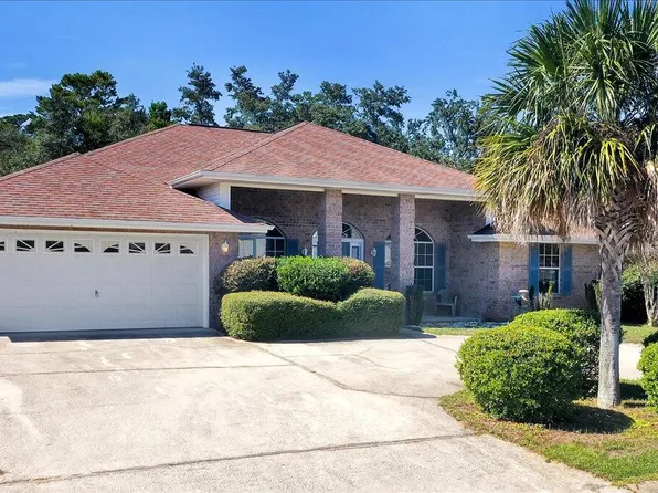 2805 Dunsmuir Dr, Navarre, FL 32566