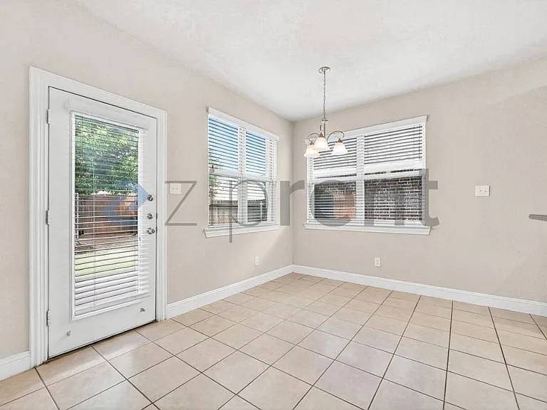 4104 Fordham St — Photo 12