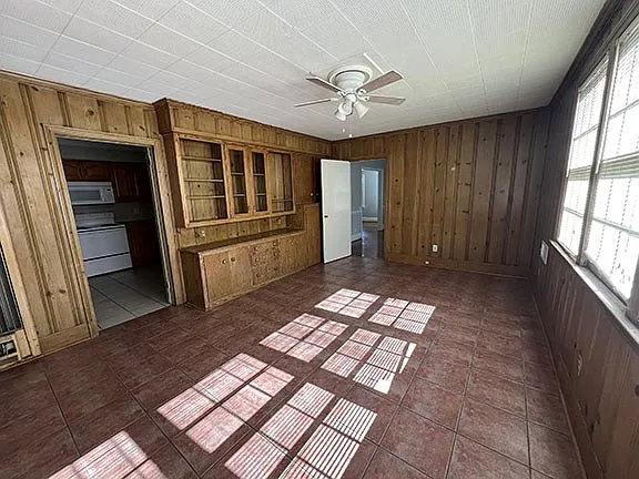 1710 Springer St — Photo 12